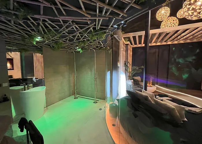 Omira - Nuits D'exception & Hotel del amor 3*