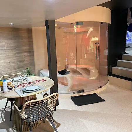 Motel para Casais Omira - Nuits D'exception & 3*